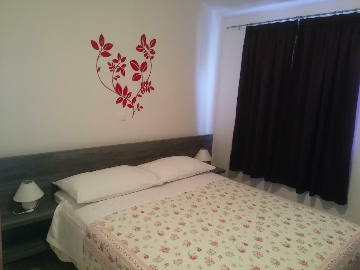 Solmaris Apartments Sukosan Bagian luar foto